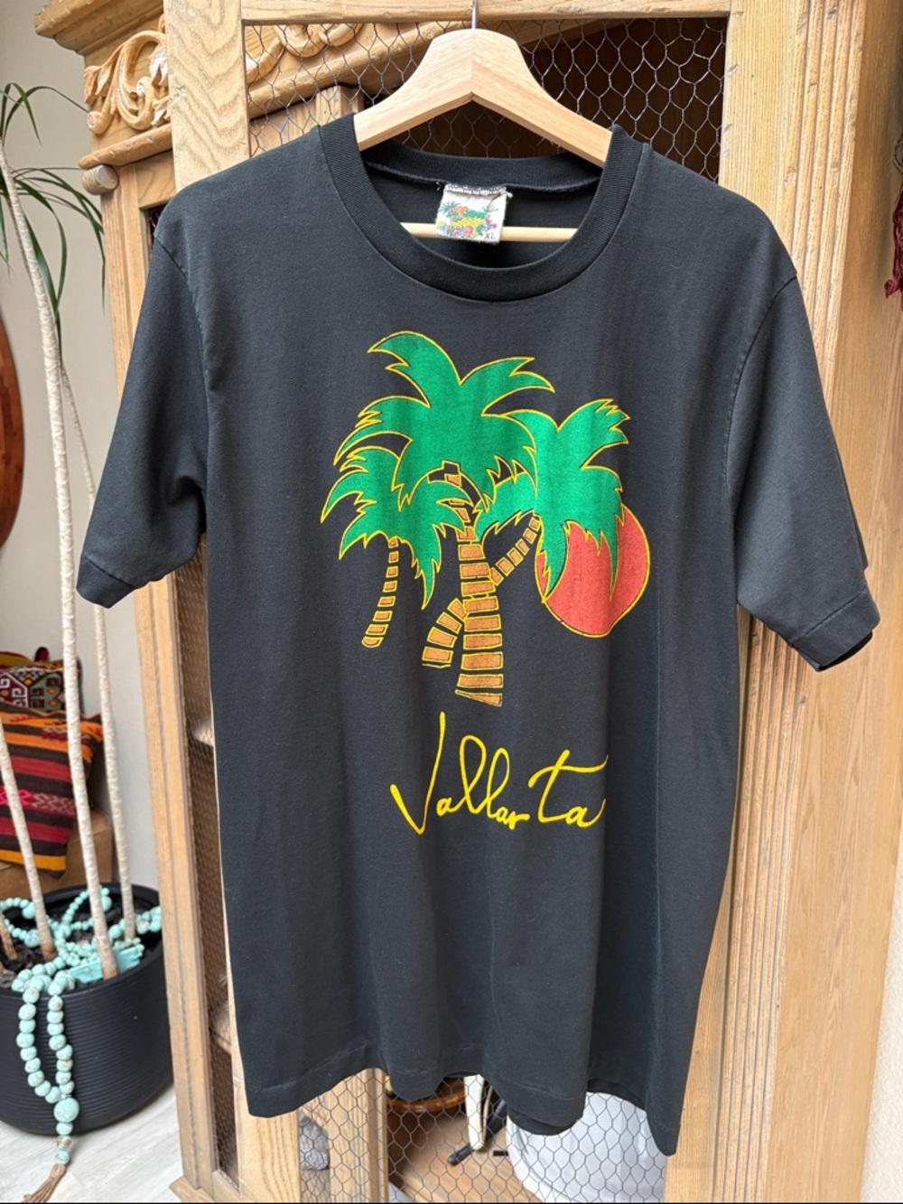 Vintage Papagayo Plus Vallarta Palm Trees Tropical T-Shirt